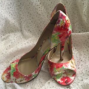 Elle  Watercolor Floral Print Peep Toe Pump Heels Size 8